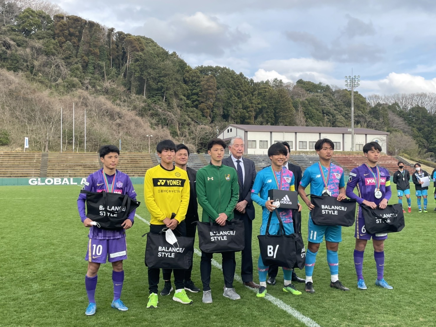 高校サッカー 選抜 ベンチコート - メルカリ