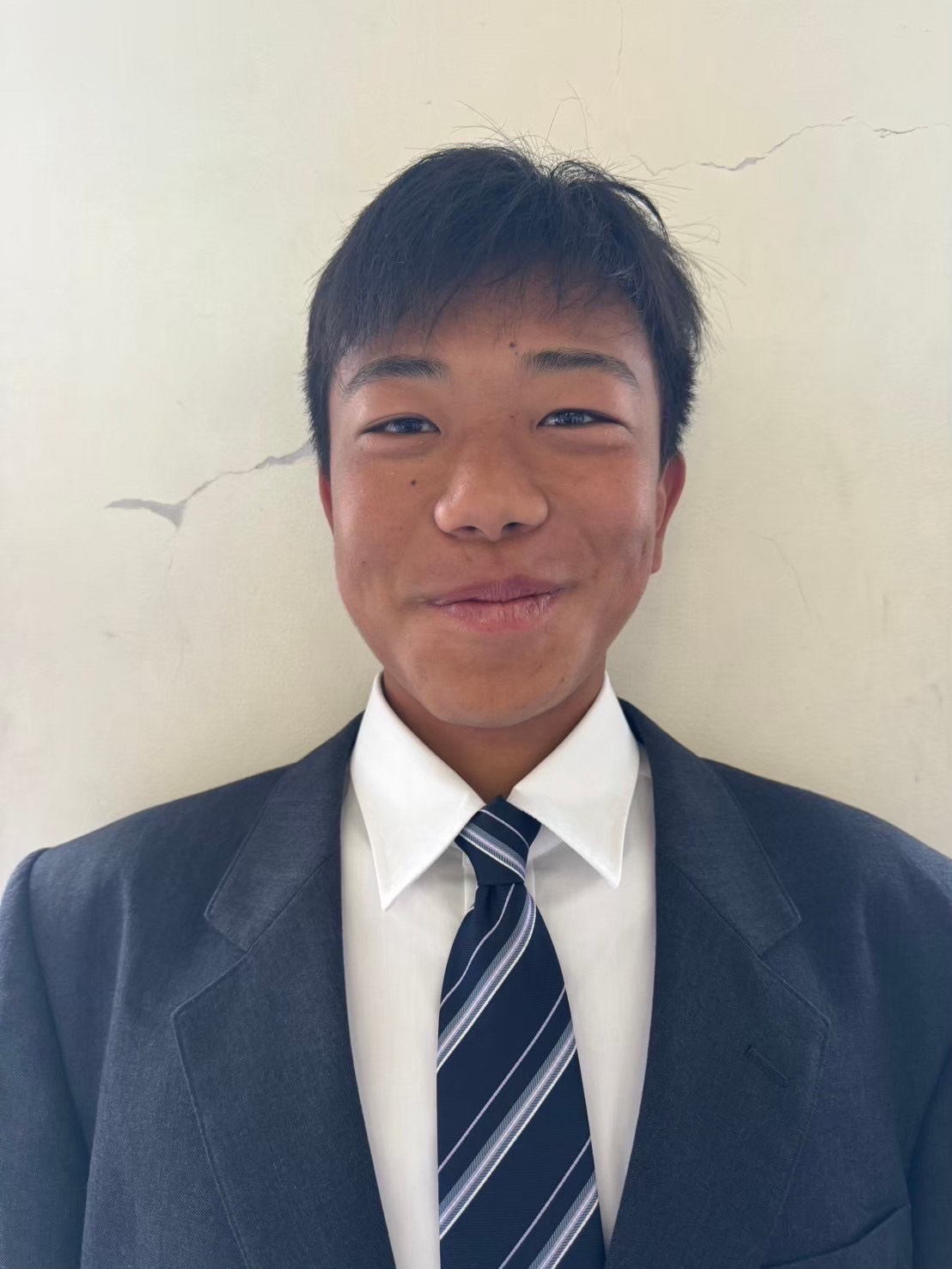 ���@����